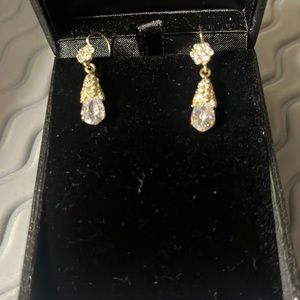 beautiful gold earrings!! 10 k